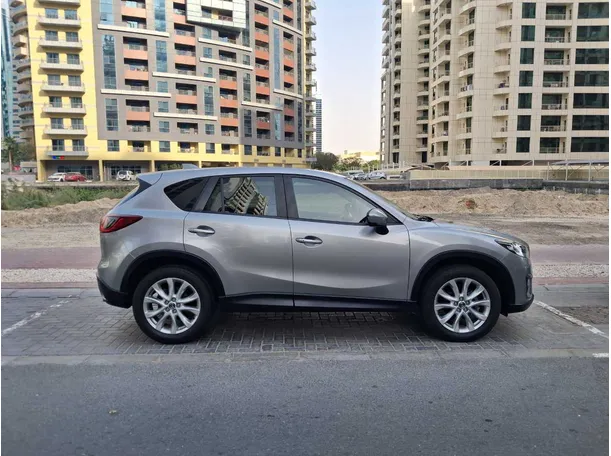 Car image 4