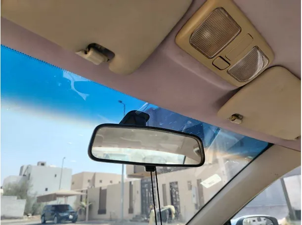 Car image 32