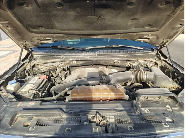 Car image 24