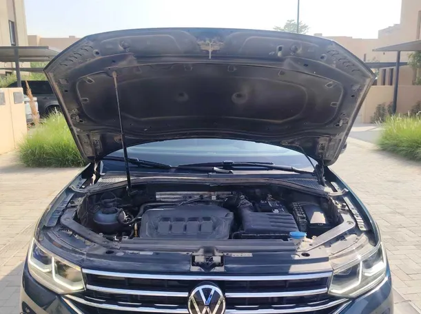 Car image 28