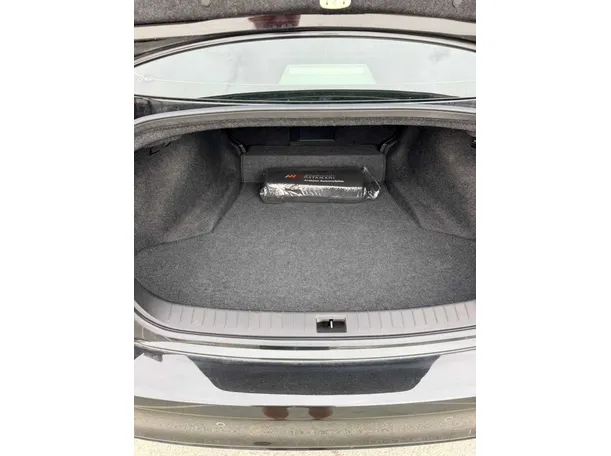 Car image 40