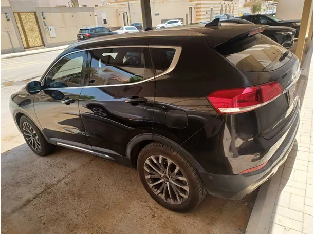 Car image 8