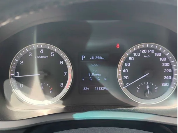 Car image 24