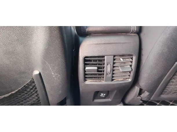 Car image 29
