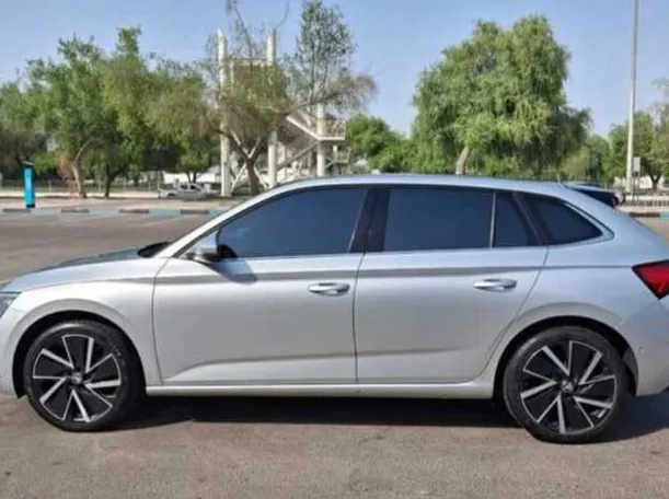 Car image 8