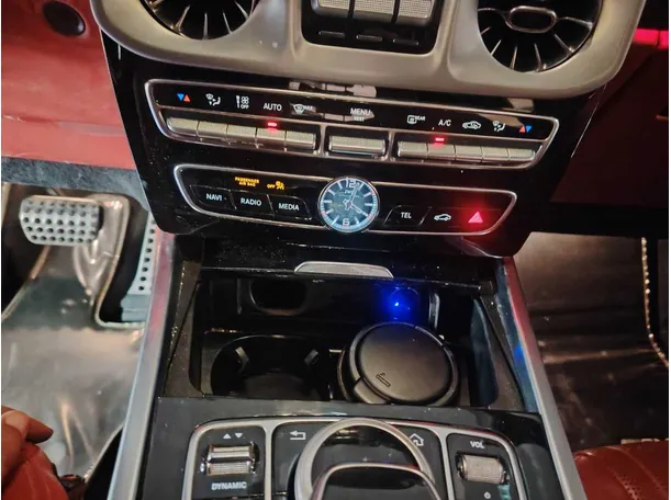 Car image 26