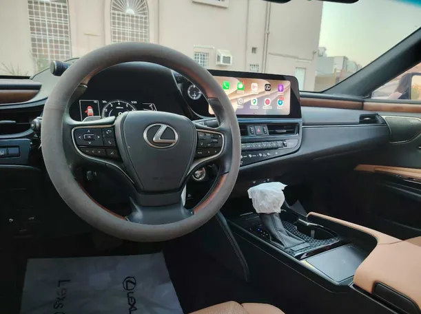 Car image 27