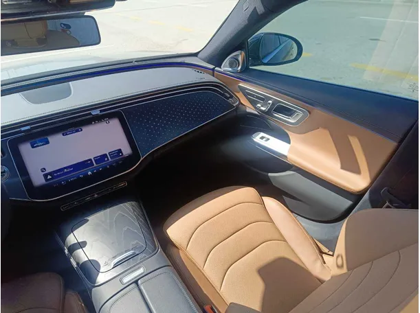 Car image 34