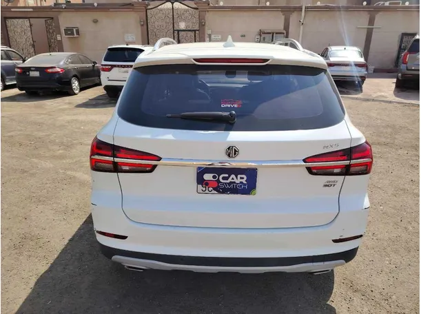 Car image 6