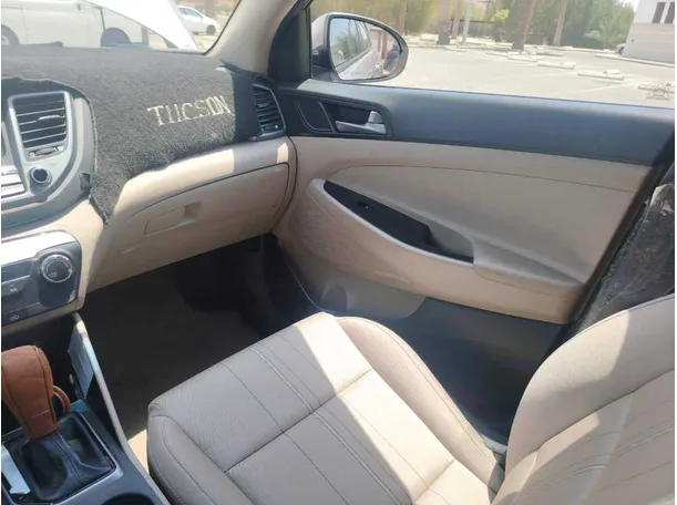Car image 33