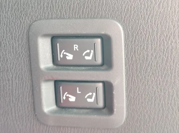 Car image 31