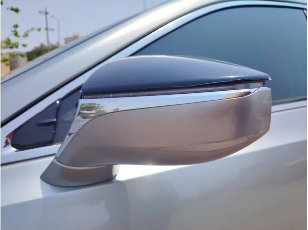 Car image 26