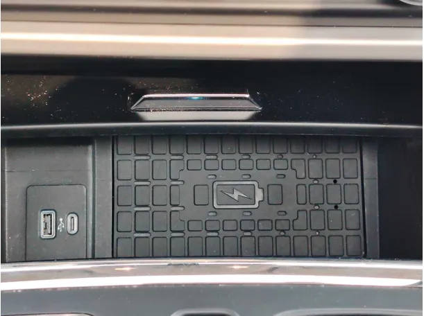 Car image 35
