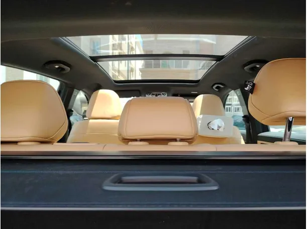 Car image 28