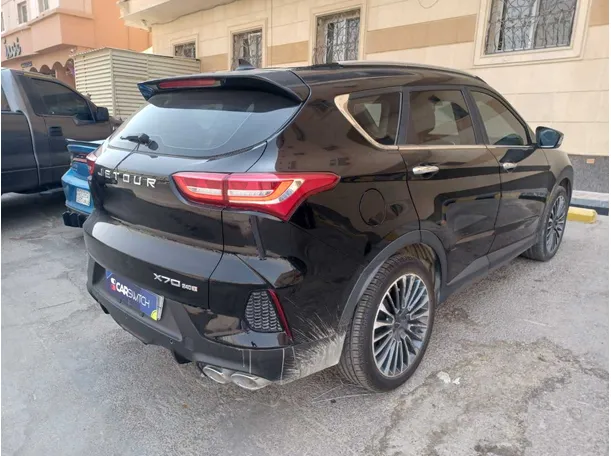 Car image 5