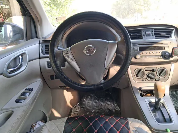 Car image 16