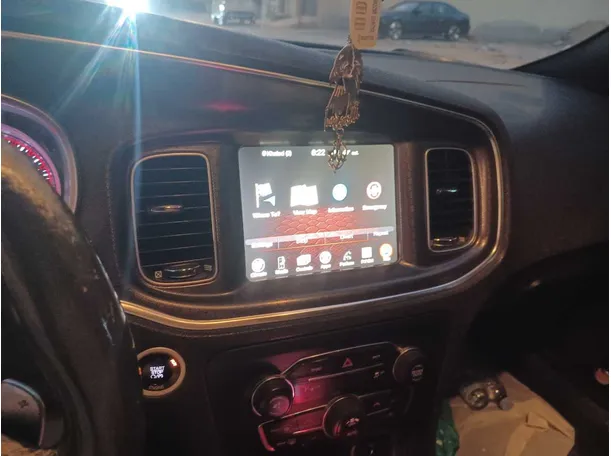Car image 17