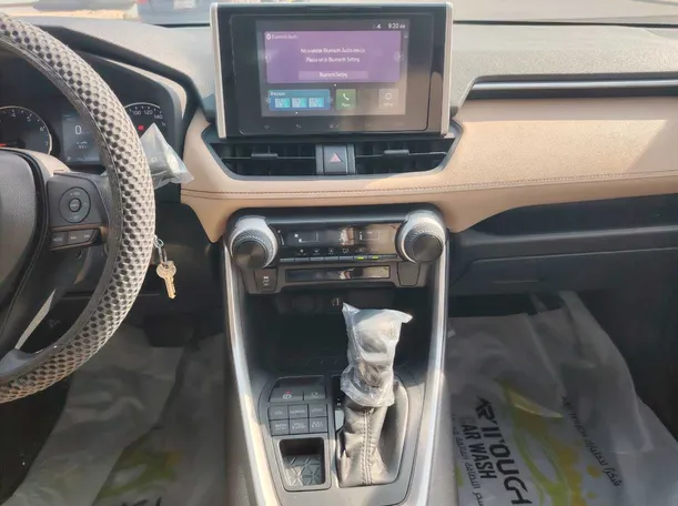 Car image 18