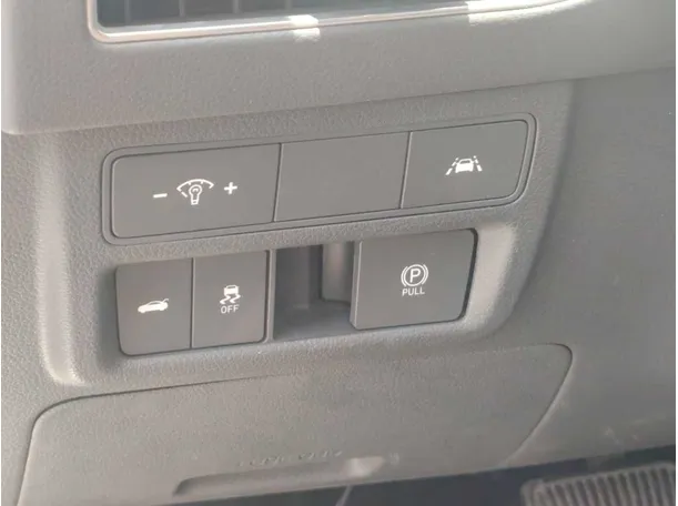 Car image 29
