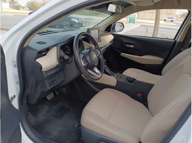 Car image 11