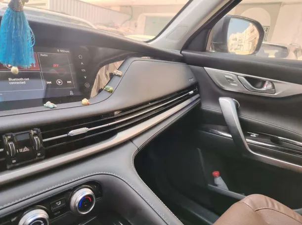 Car image 28