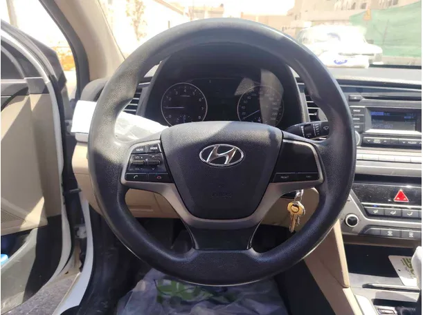 Car image 23