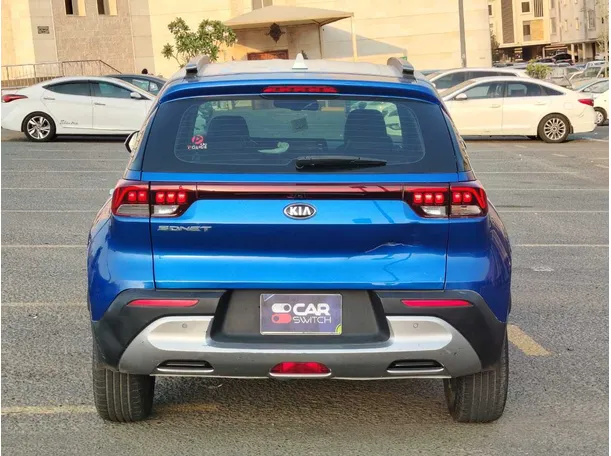 Car image 6
