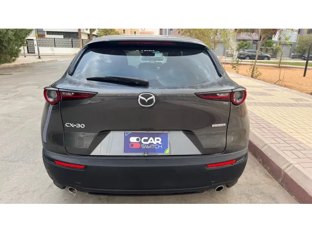 Car image 6