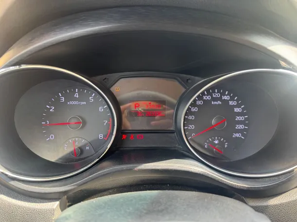 Car image 17