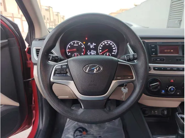 Car image 22