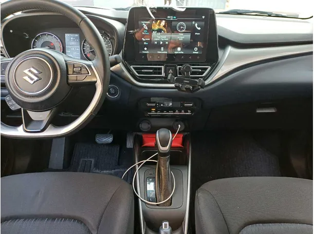 Car image 17