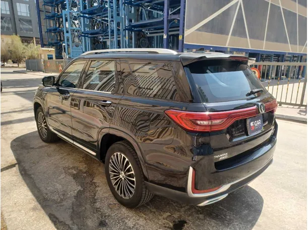 Car image 7