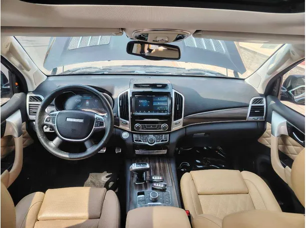 Car image 23