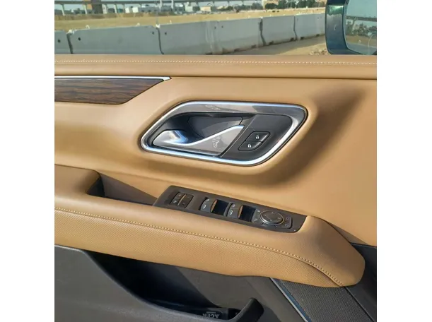 Car image 28