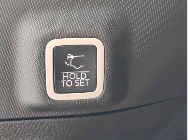 Car image 37