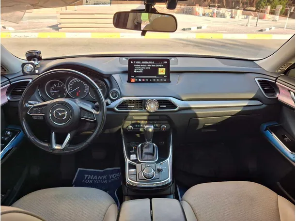 Car image 15