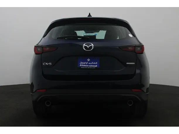 Car image 12