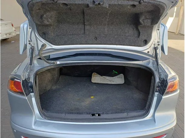 Car image 20