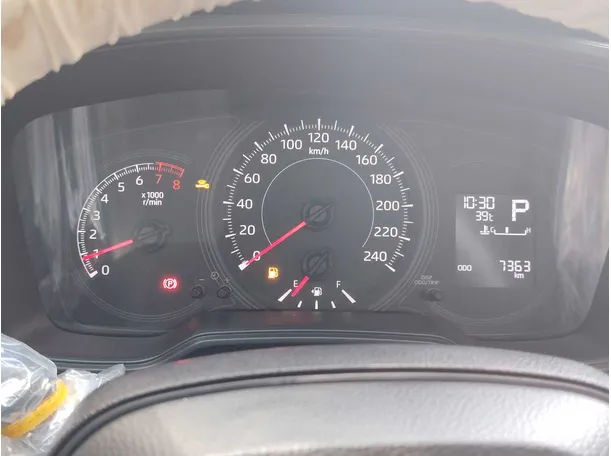Car image 24