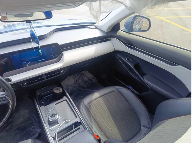 Car image 35