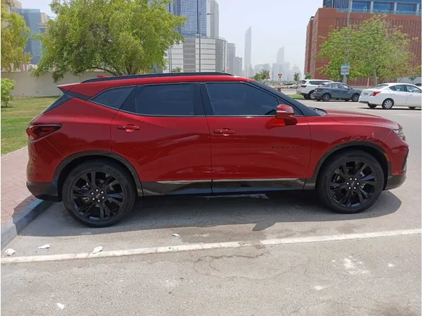 Car image 4