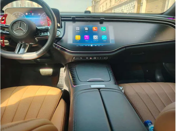 Car image 24