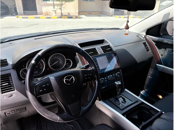 Car image 11