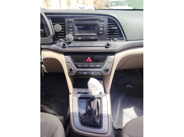 Car image 20