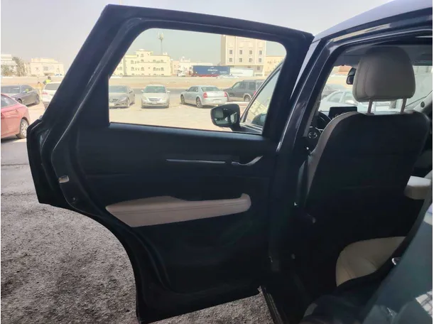 Car image 21