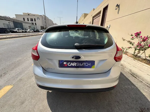 Car image 6