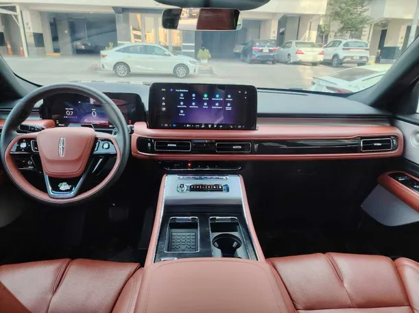 Car image 21