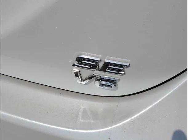 Car image 30
