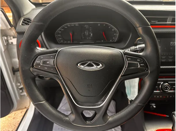 Car image 20