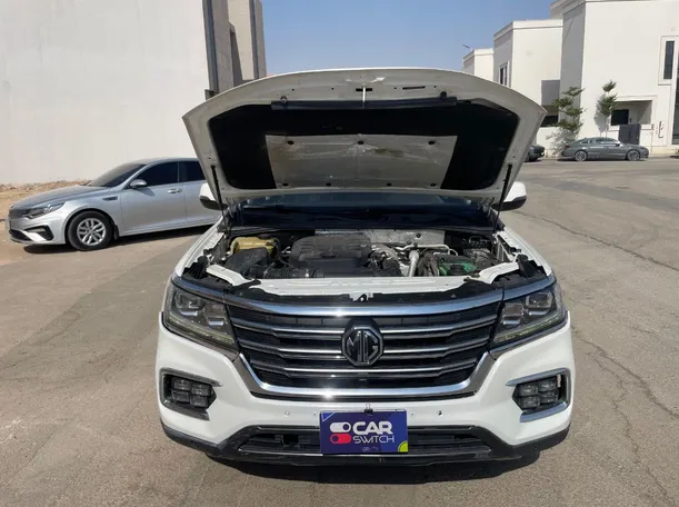 Car image 25